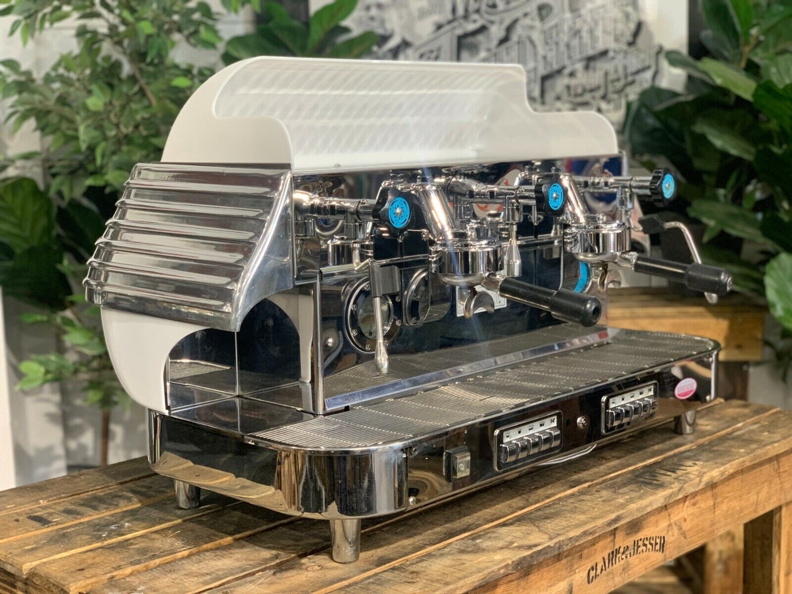 ELEKTRA BARLUME 2 GROUP WHITE ESPRESSO COFFEE MACHINE COMMERCIAL CAFE BARISTA