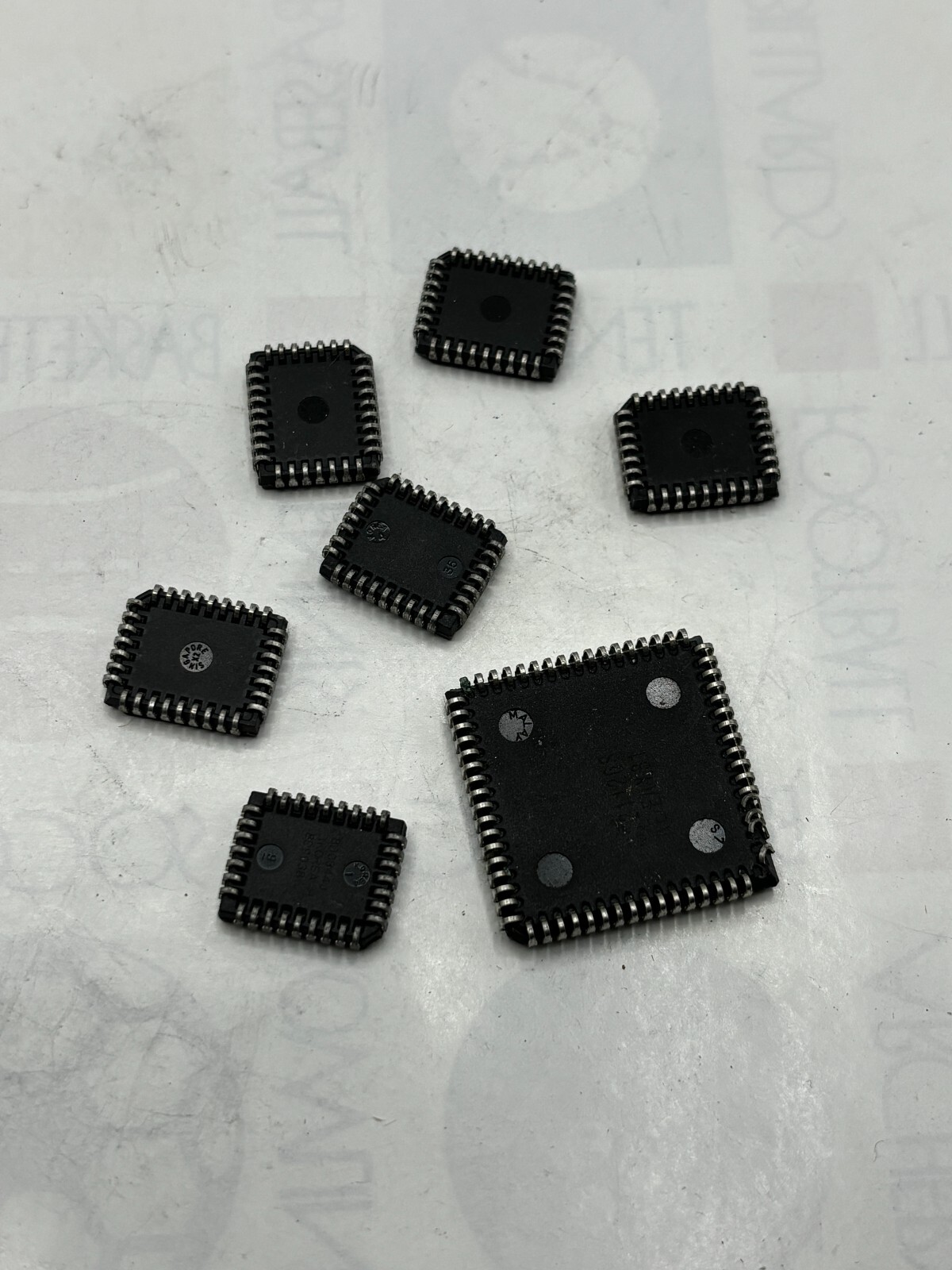 LOT OF 7 Assorted Microcontroller IC11 223170, IC10 223173, IC24 223172 GCH-V2 ⭐