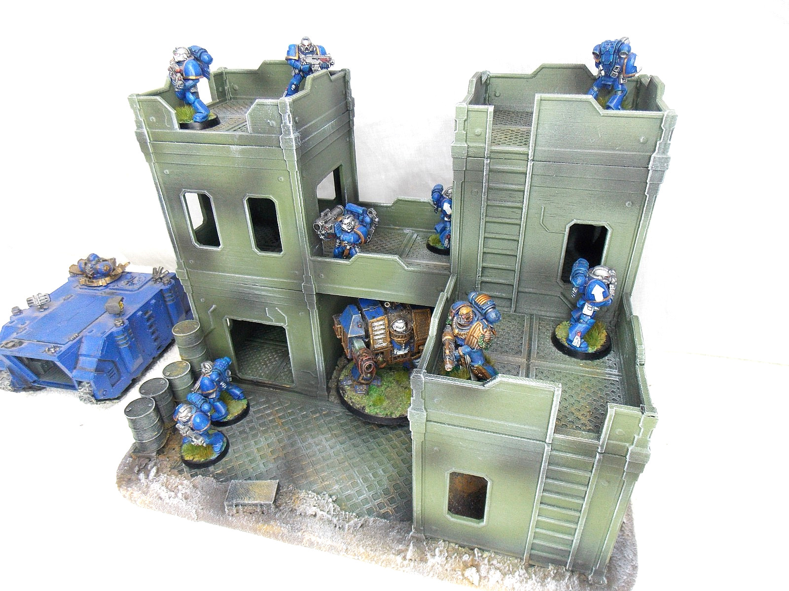 WARGAMING TERRAIN PAINTED BUILDING