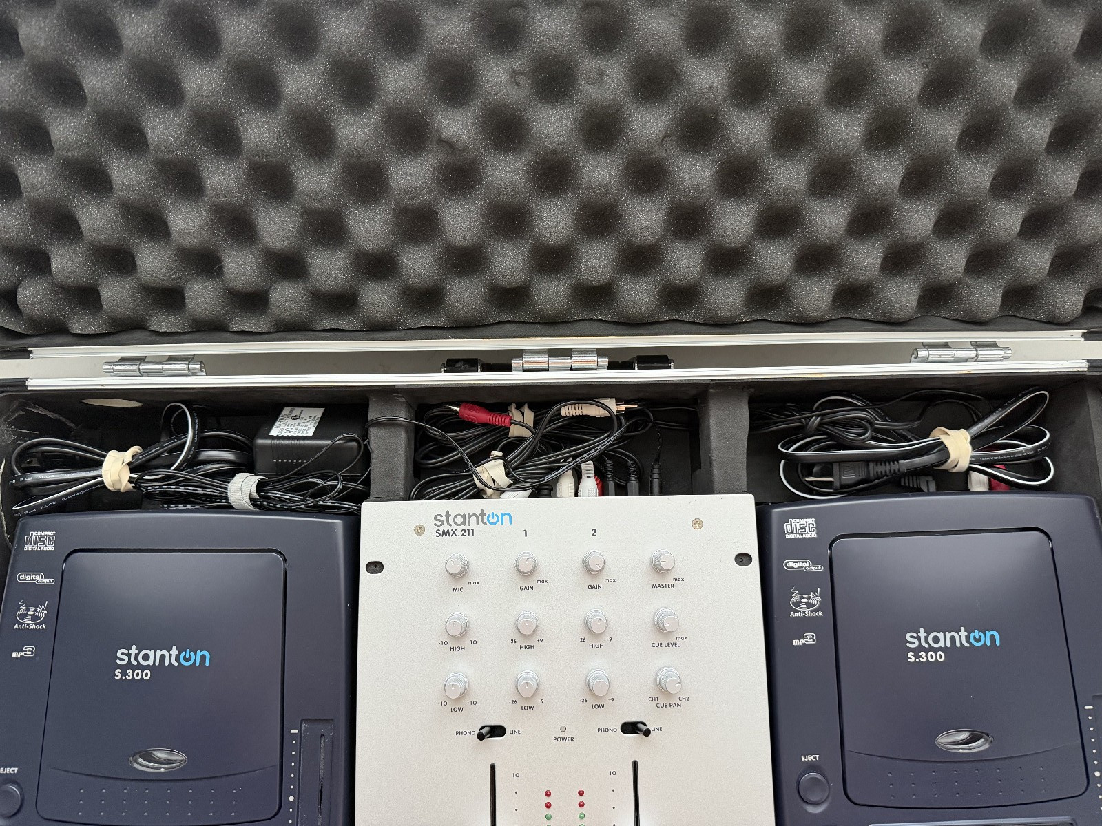 Stanton S-300 CD Player x2 SMX-211 DJ Mixer Set Hard Case Tested Working