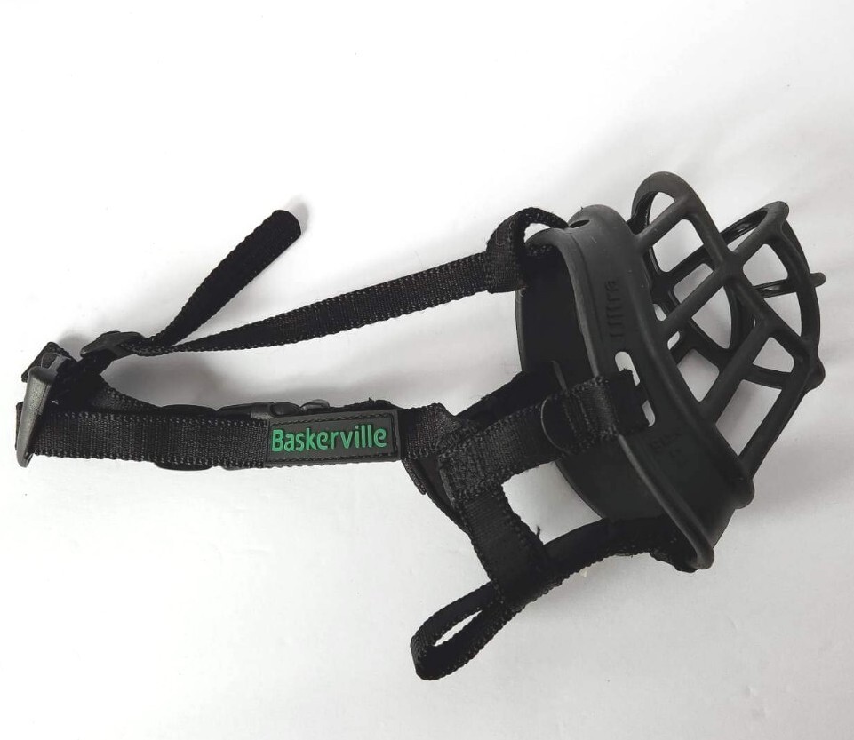 Baskerville Ultra Muzzle Blk Size 2 Comfortable for Cocker Spaniel or Beagle Dog