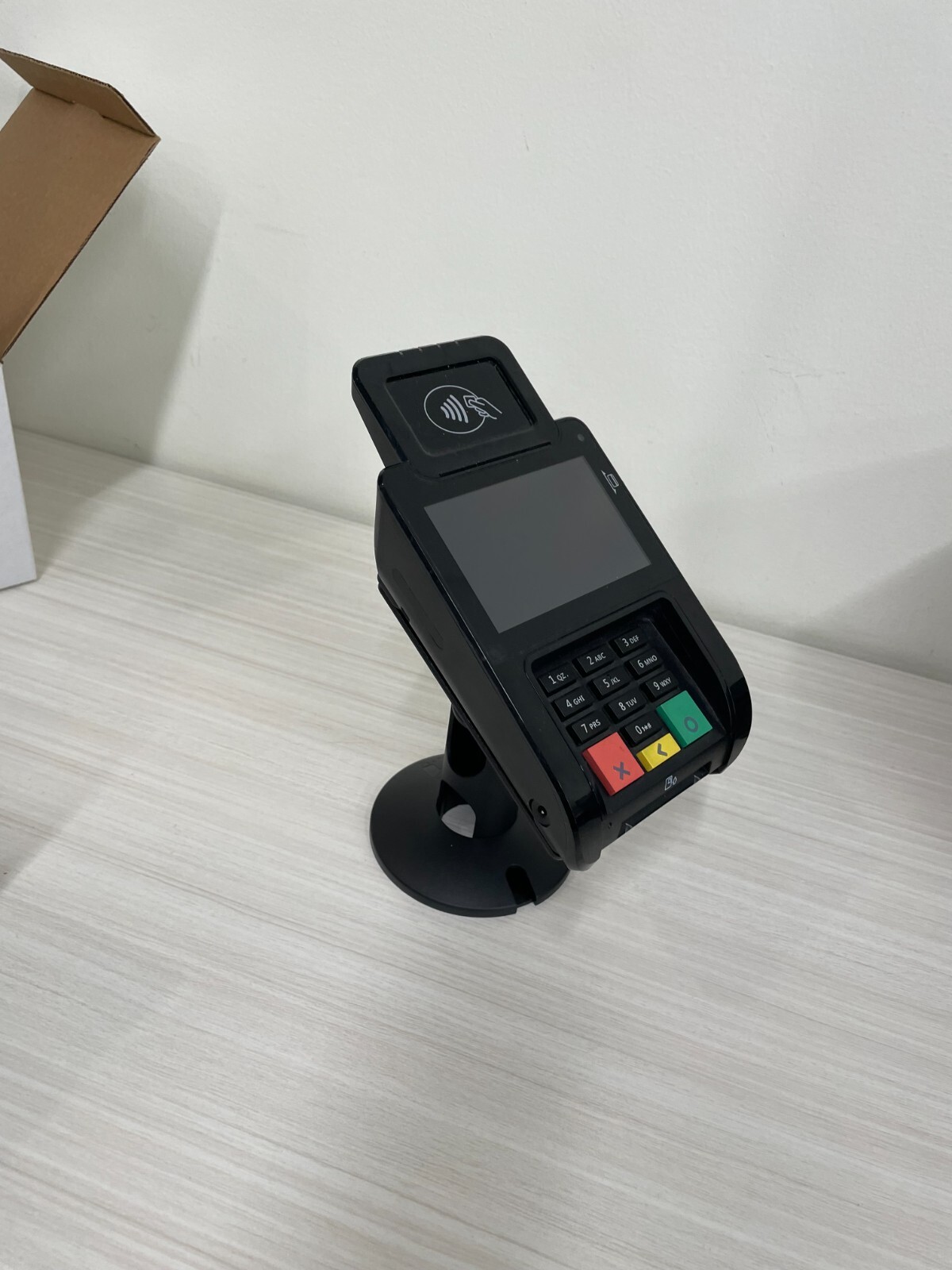 Pax Q30 Stand - Tilts/Swivels - Countertop