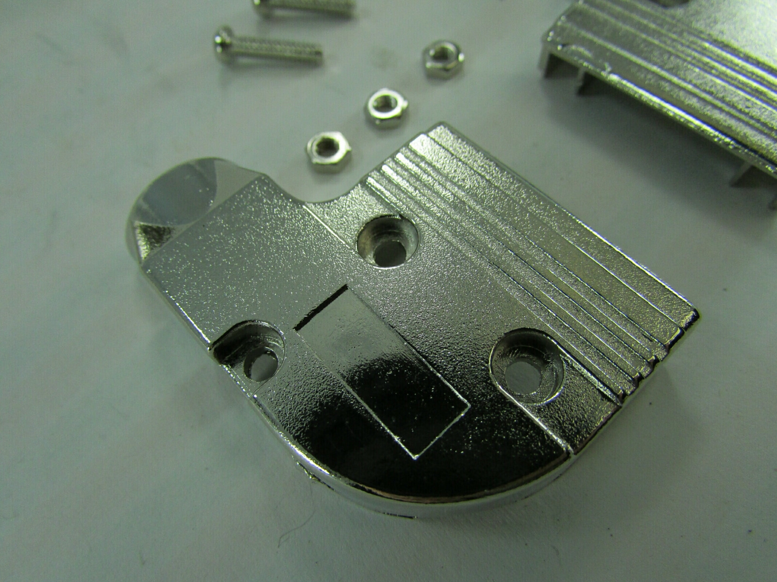 2 Metal Size DE D-Sub Cable End Hoods, Backshells #4-40 Jackscrews Chrome Plated