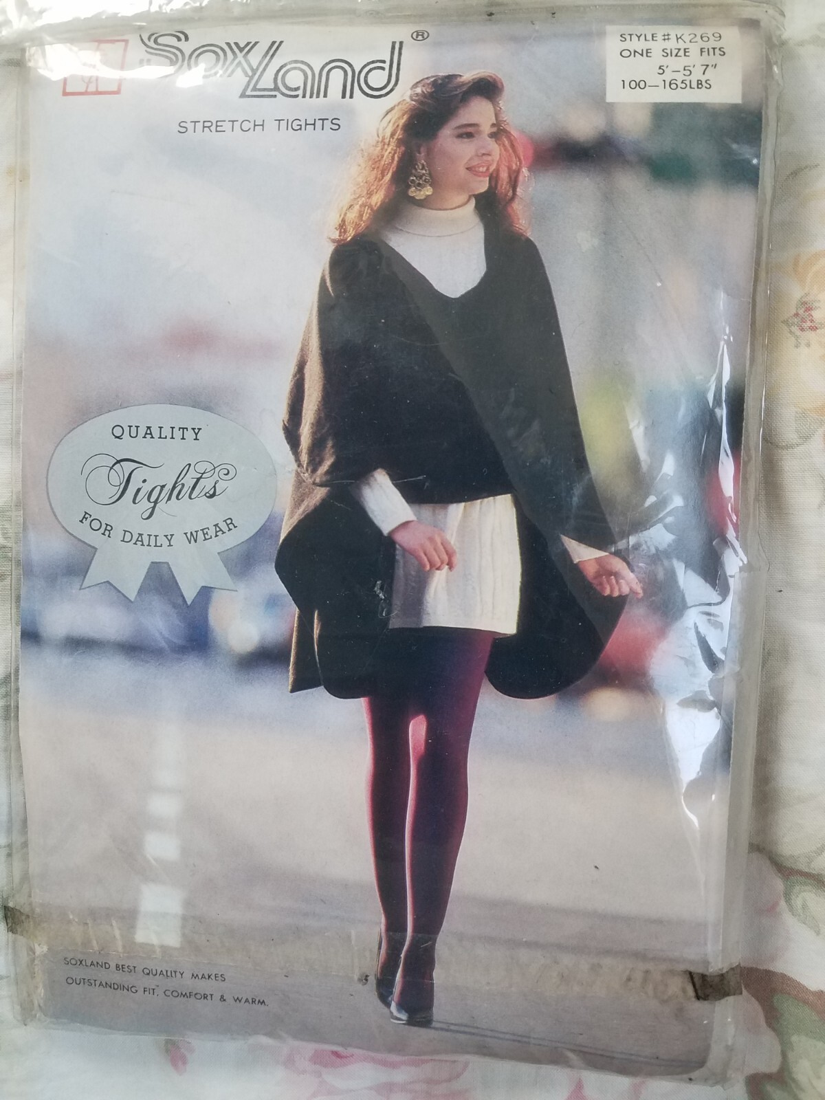 NEW SoxLand mustard stretched tights,Pantyhose, ONE SIZE 100-165 LBS,5'-5' 7 "