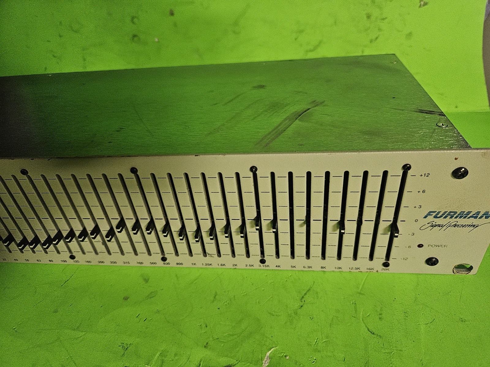 Furman Q302 - Graphic EQ 30 band