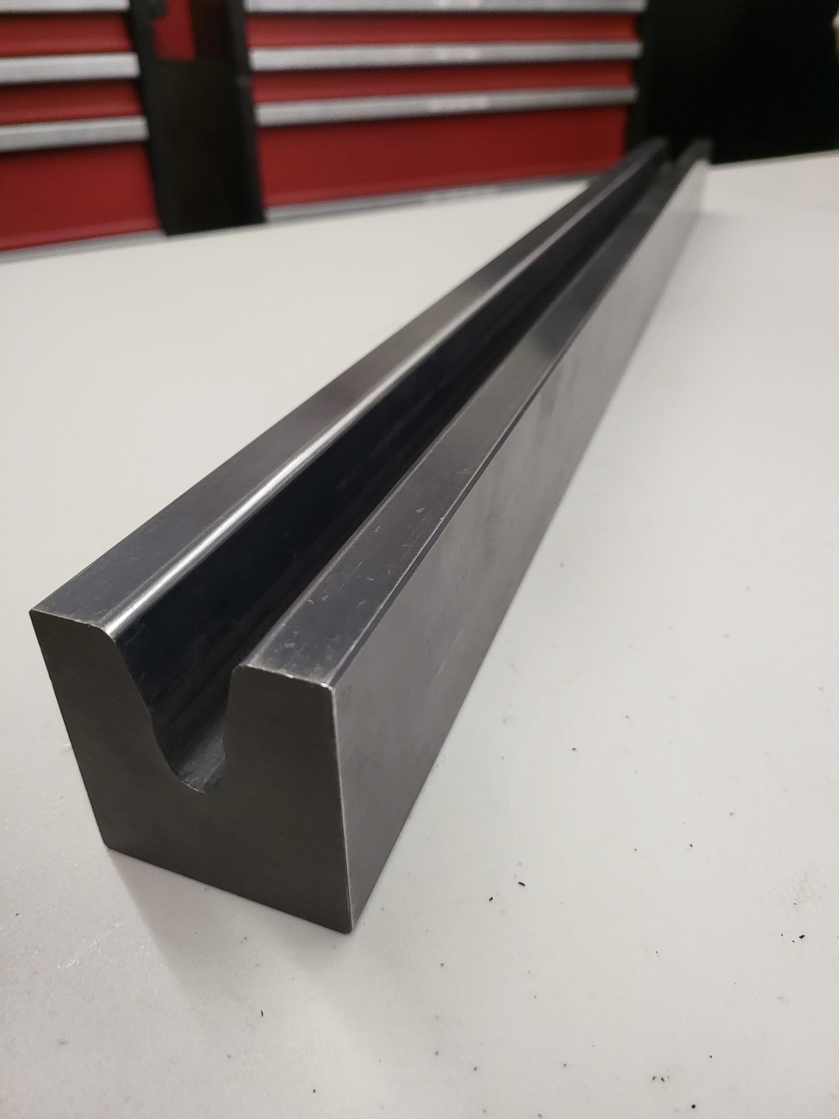 Amada Press Brake Large .984" V (V25) Die 34100 at 32.87" Long 835MM 30°