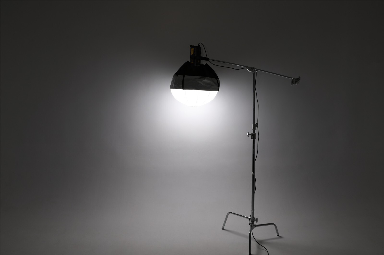 Godox CS-65D 65cm Bowens Mount Collapsible Lantern Softbox For Studio Flash LED