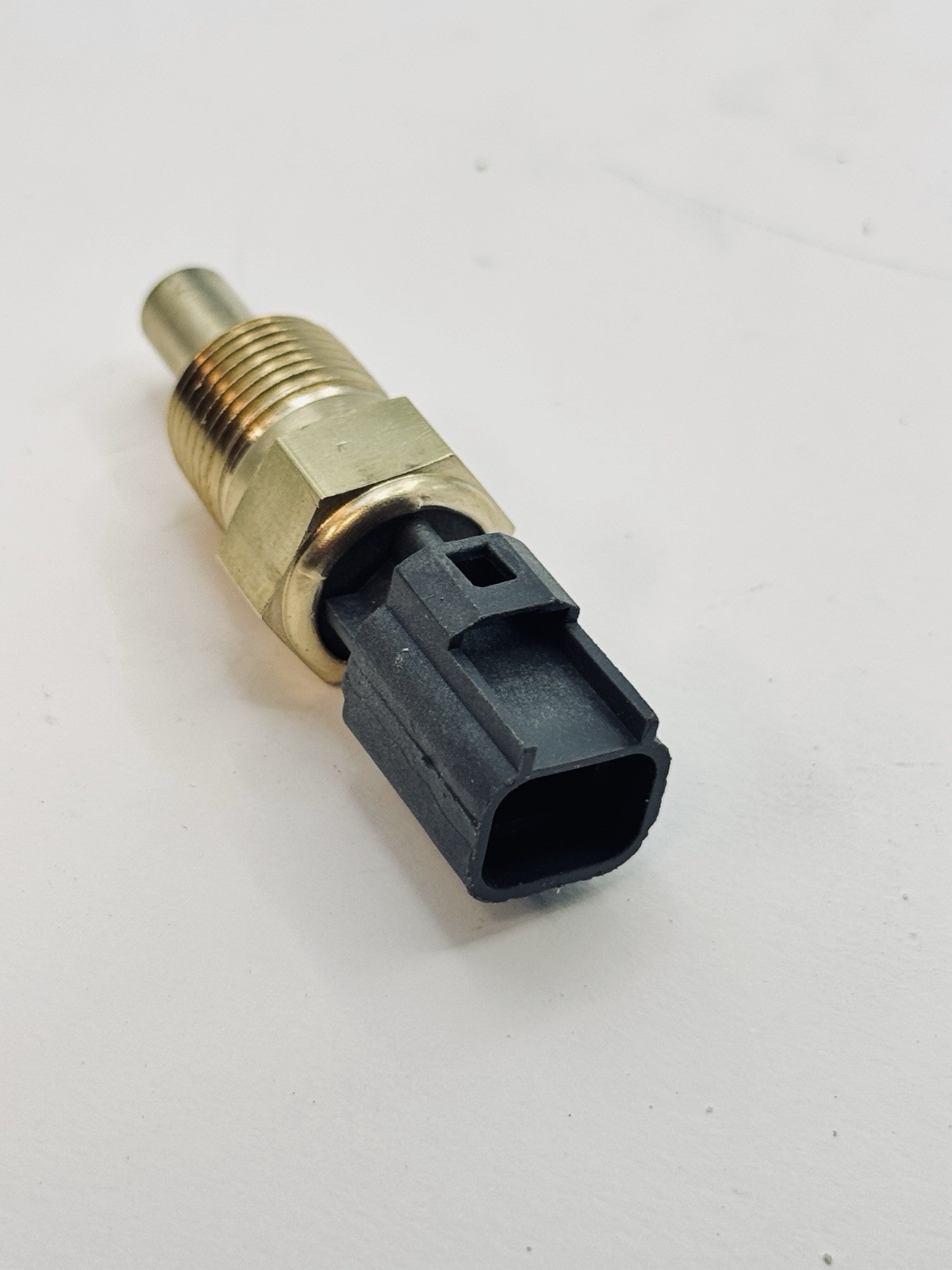 Engine Coolant Temperature Sensor Standard TX81T