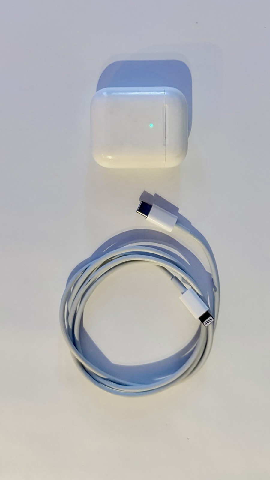 Apple AirPods 2nd generation In-Ear Bluetooth Headset w/ Wireless Charging+cable