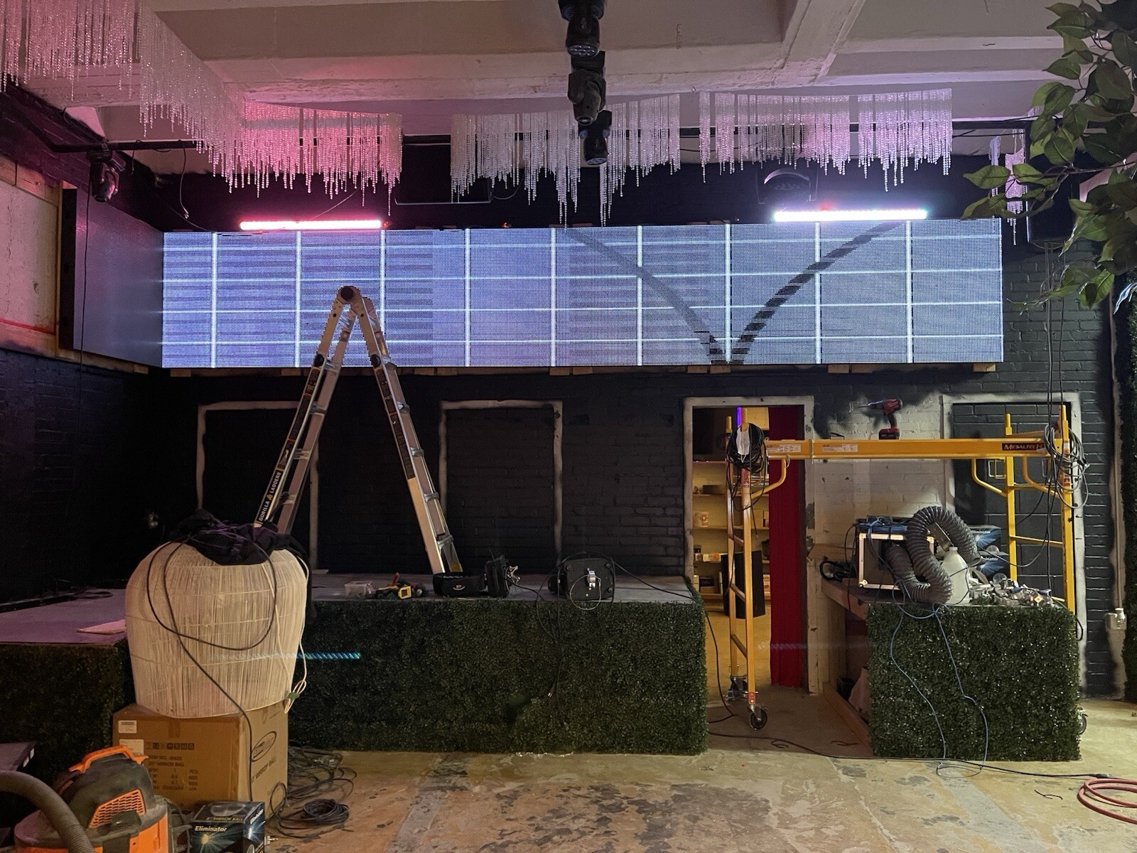 20 FT LED WALL