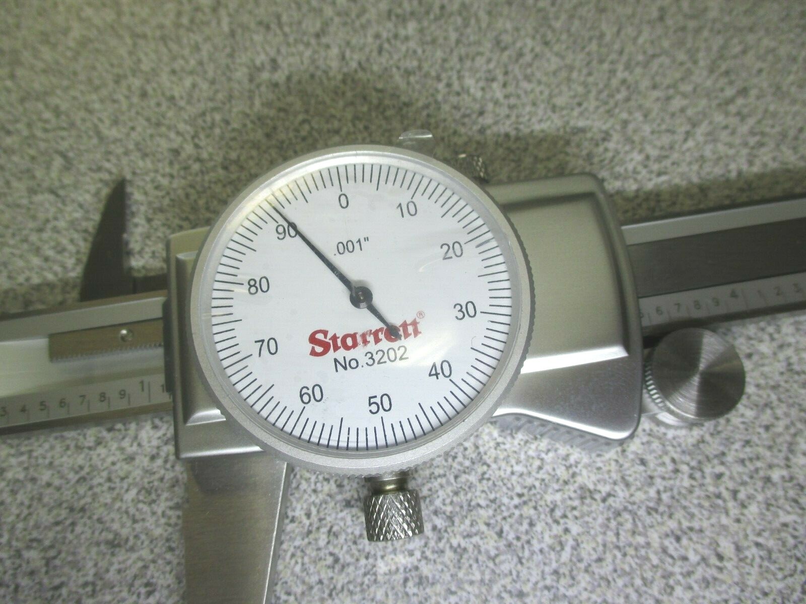 NEW Starrett 0-6" White Face Dial Caliper #3202-6