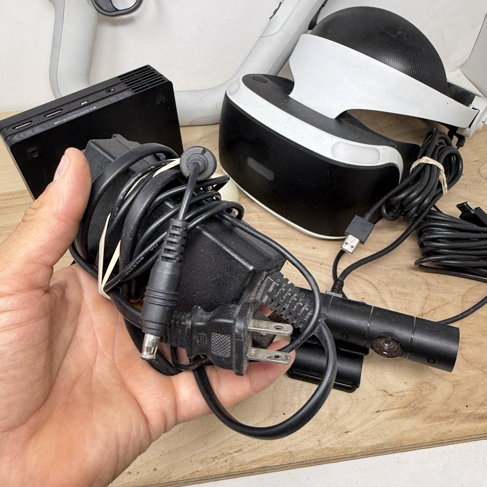 Sony PlayStation 4 PS4 PS VR Headset Bundle Tested With Gun/Controllers READ!