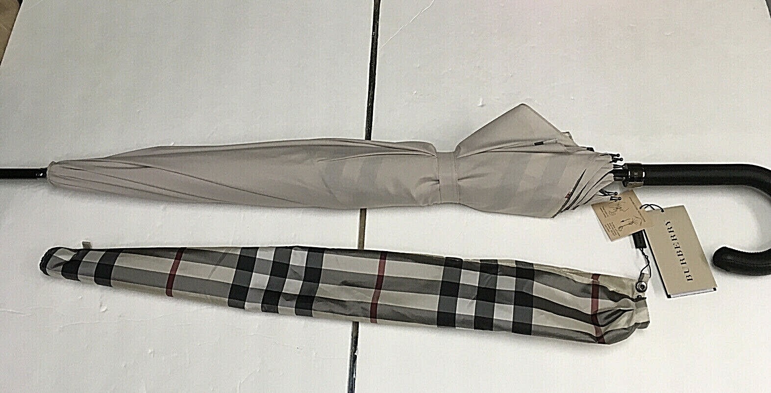 Unisex Burberry Umbrella Gray w/checkered Lining Leather Black handle Original