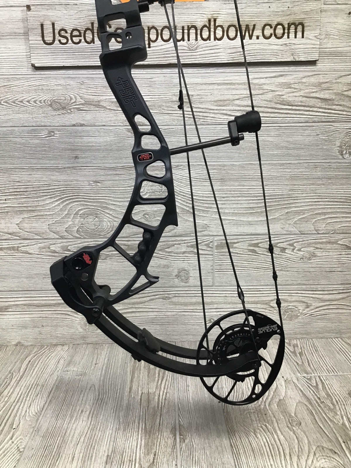 Used PSE Xpedite Right Handed 55-65# Gray