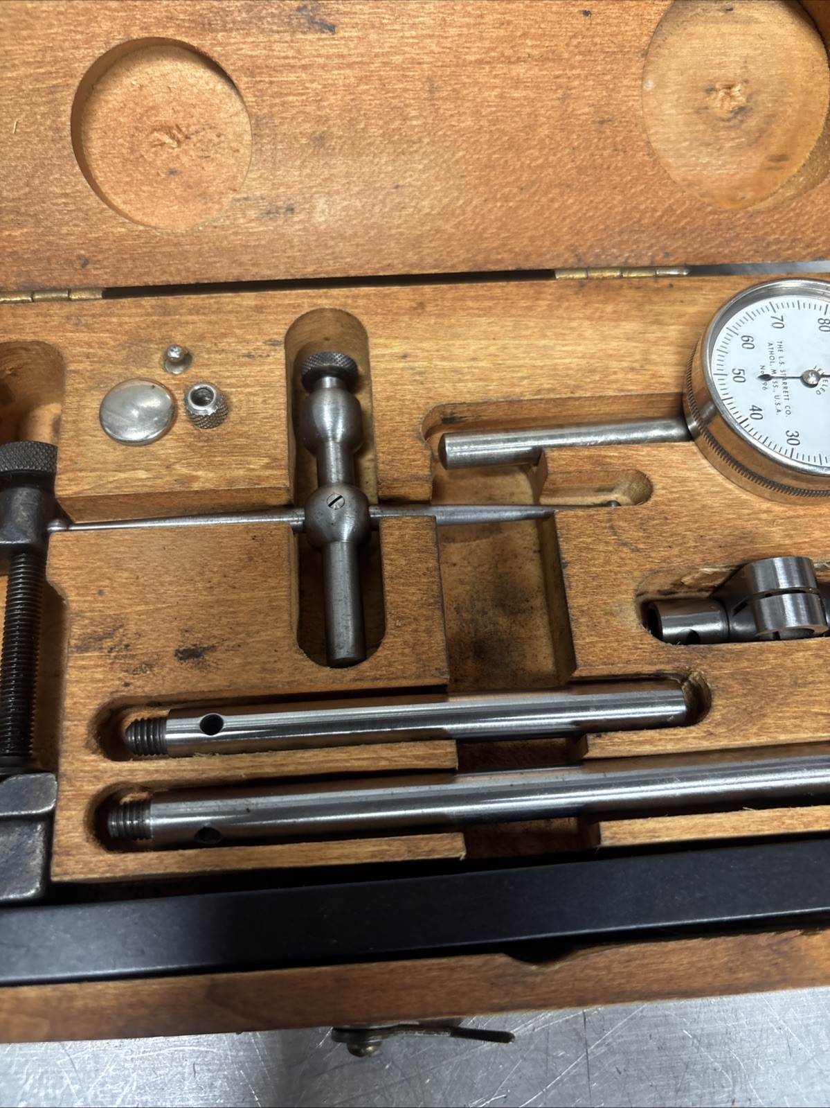 Starrett 196Universal Dial Indic(NO RUST)Newer Indicator & Attachments(LOOK)