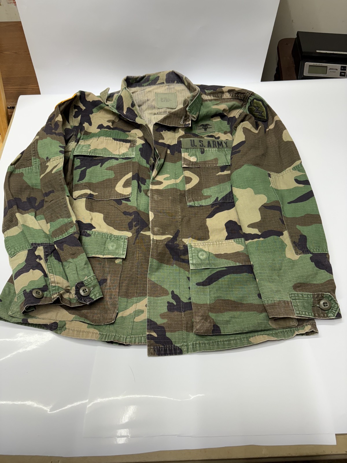 US Army Utility Shirt - Coat  Medical Patch Small Regular Good Condition Camo