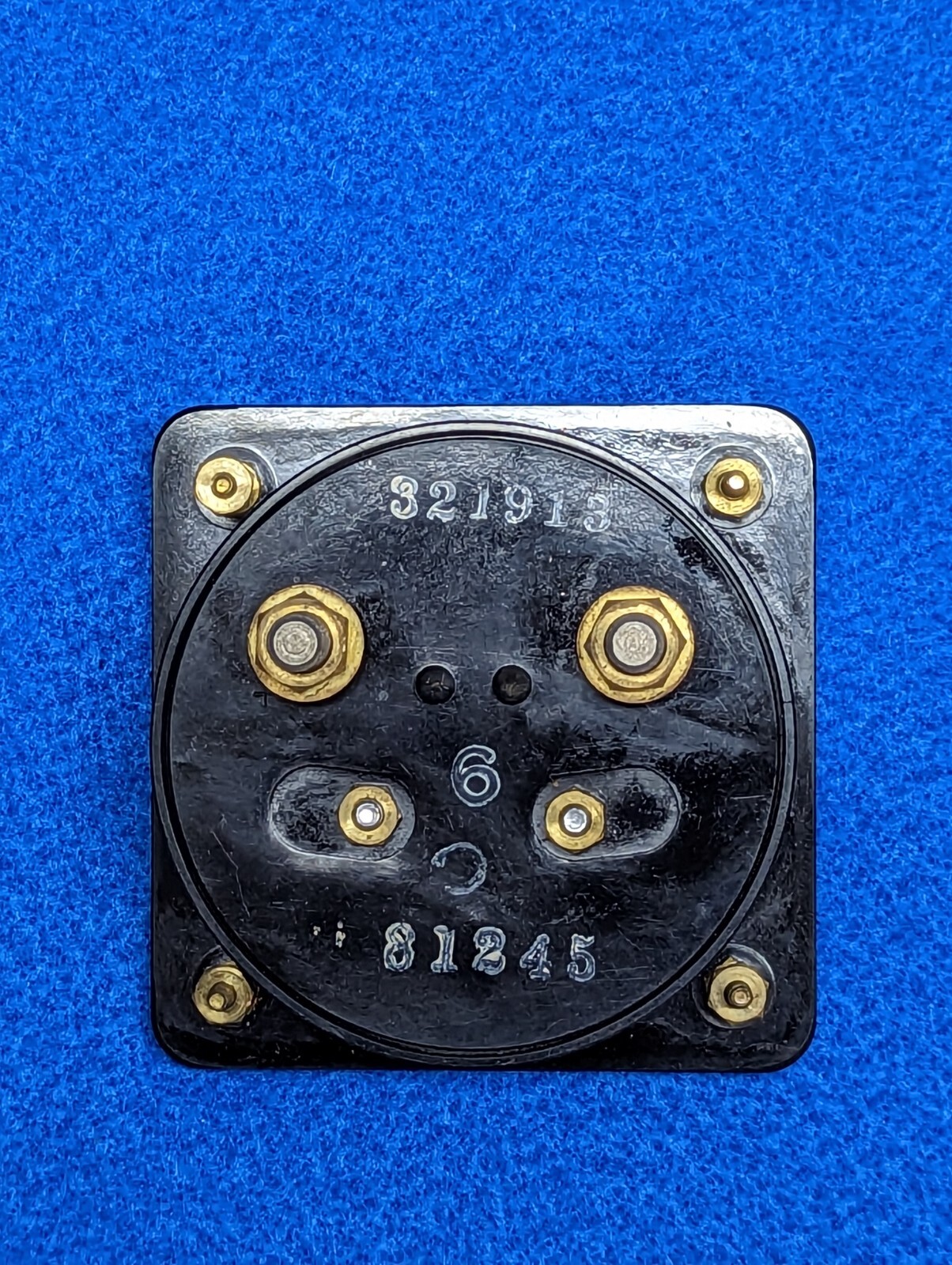 Triplett 5 VDC Panel Mount Voltmeter, Working