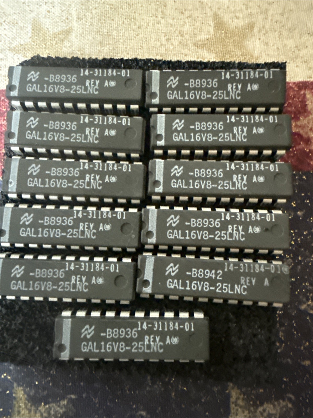 **  Quantity 1  **  National Semiconductor GAL16V8-25LNC
