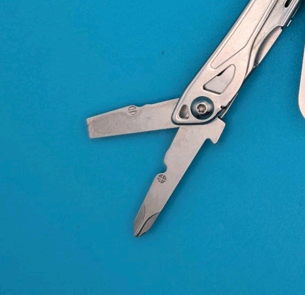 LEATHERMAN WINGMAN MULTI-TOOL! FAST SHIPPING!