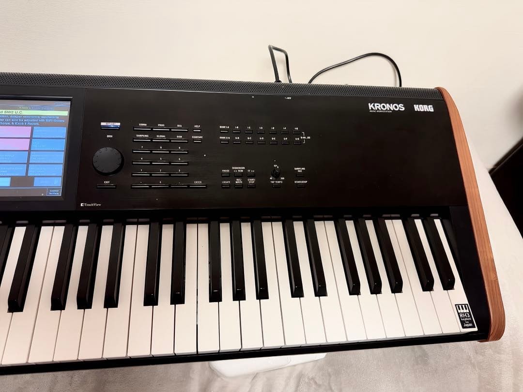 Korg Kronos 2 73-Key Music Workstation