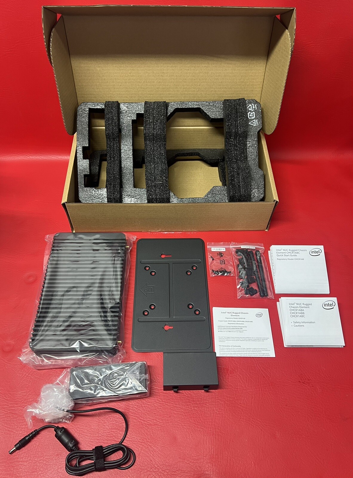 Intel BKCMCR1ABC CMCR1ABC NUC Rugged Chassis Element / No SSD Or Ram