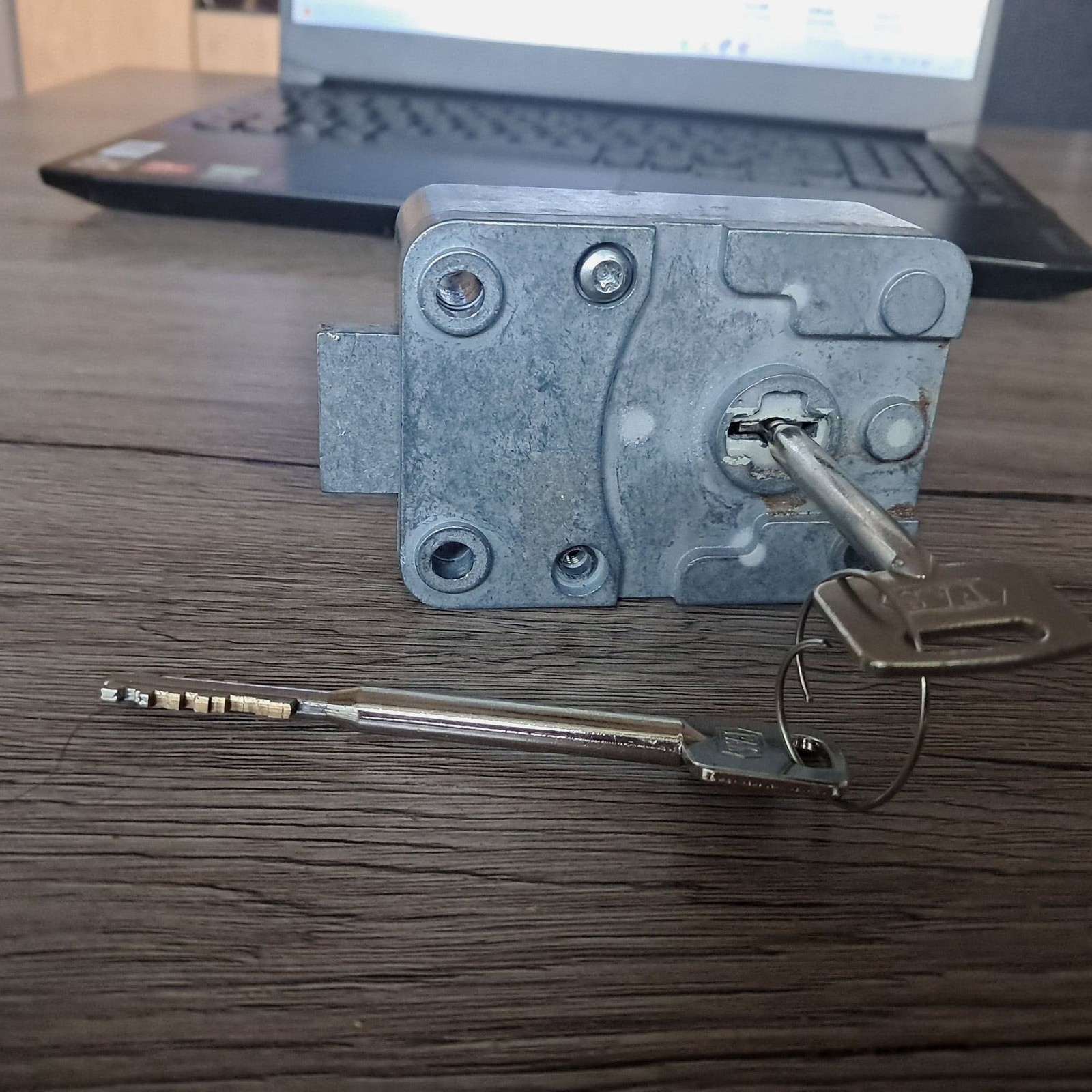 FAS 6580 SAFE LOCK WITH 2 KEYS