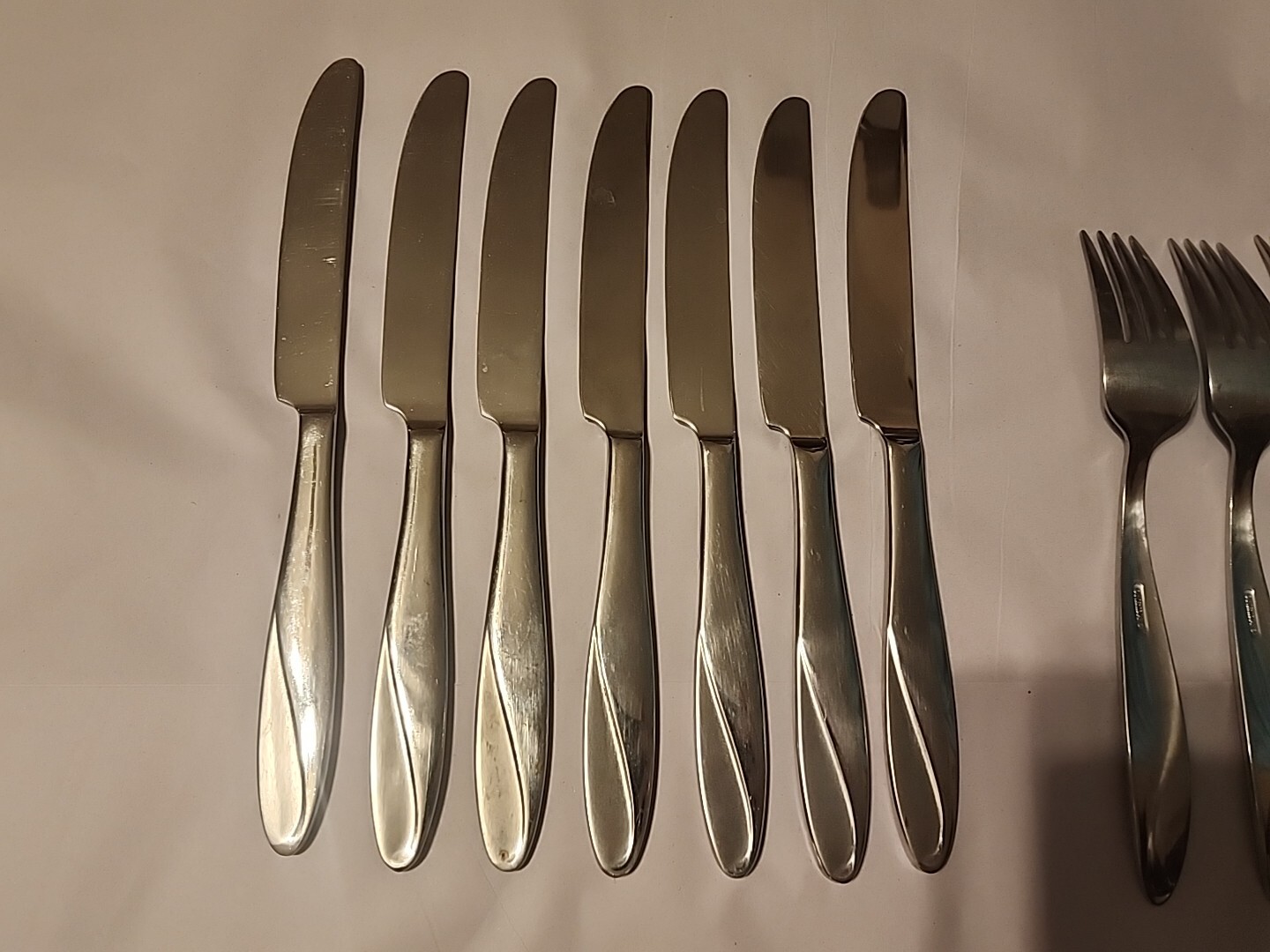 23pc Simmer by Oneida Stainless Flatware- Spoon, Fork, Knife