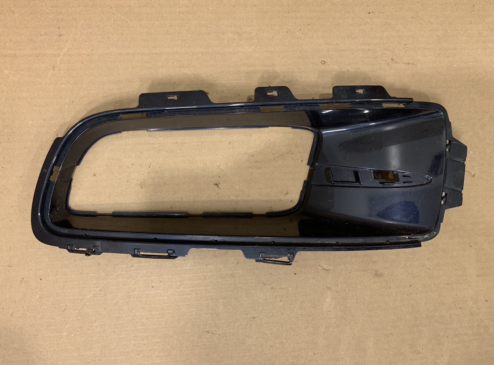 BMW X5 E70 LEFT FOG LIGHT GRILLE 2007 2008 2009 OEM *BROKEN MOUNT*