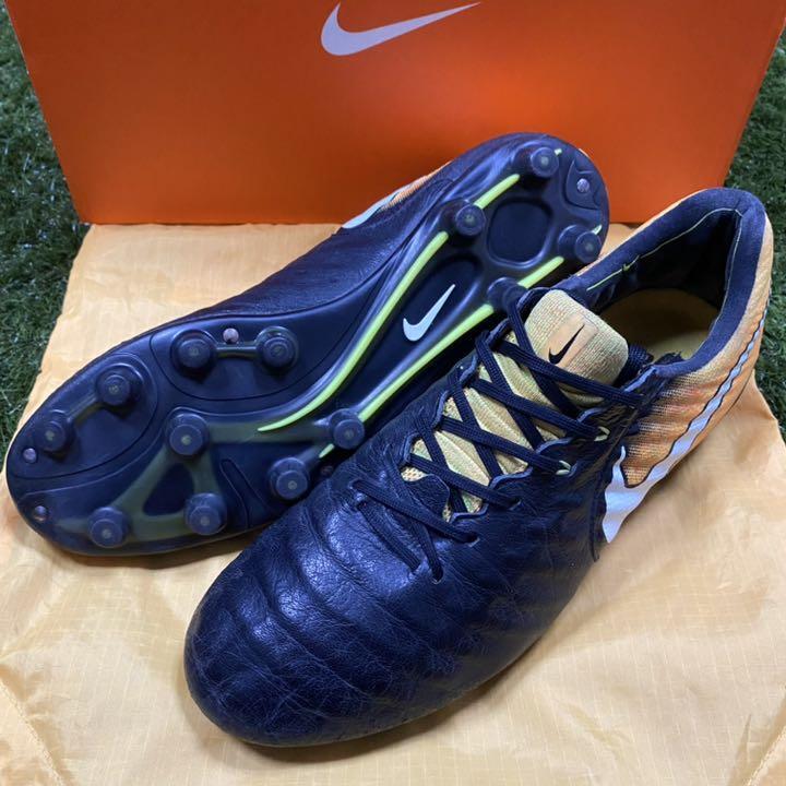 Nike Soccer Spikes Tiempo Legend