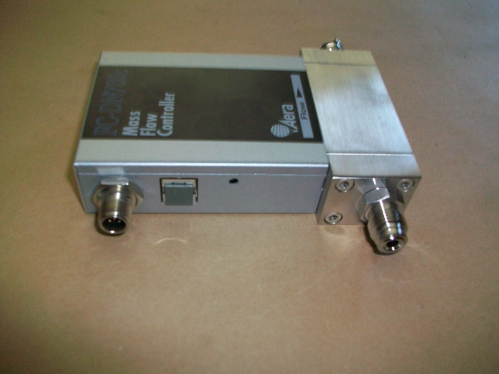 AERA MASS FLOW CONTROLLER FC-DN780C GAS: AR RANGE: 200 SCCM
