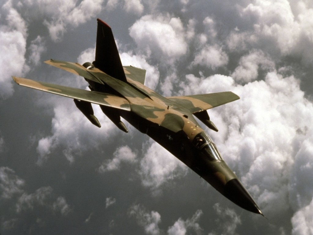 760 War Plane Images on CD (G8)