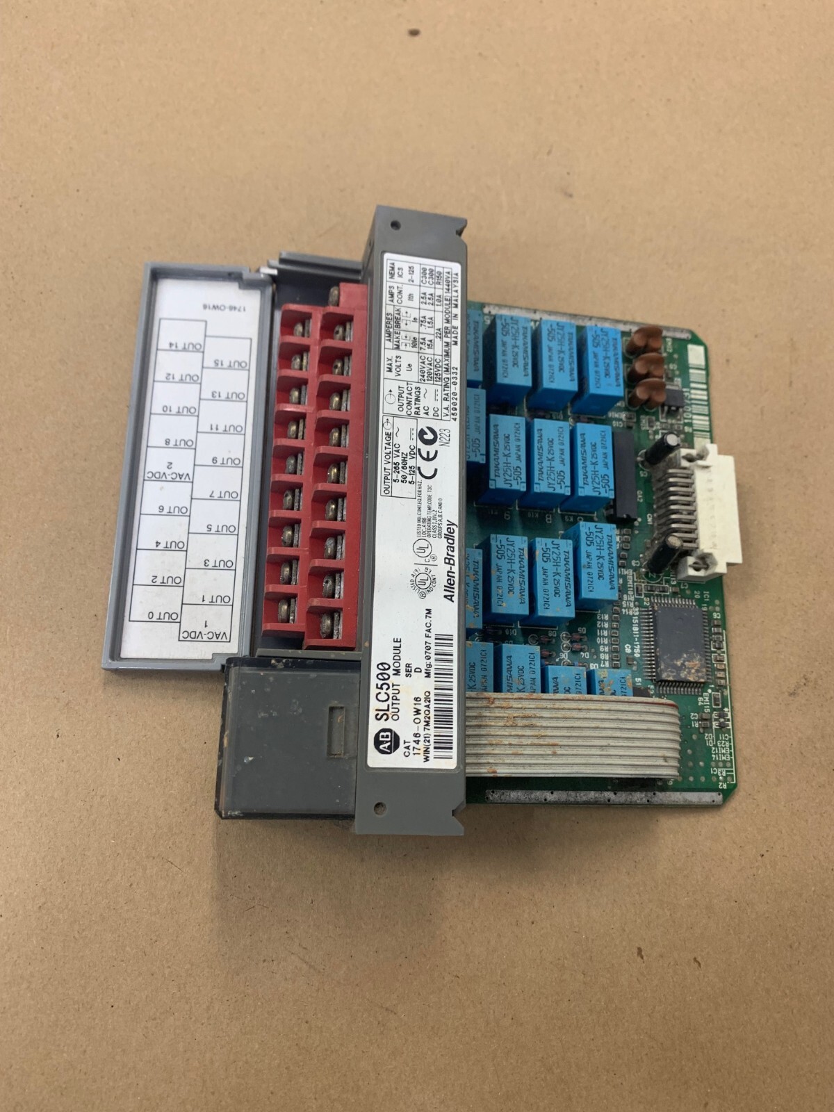Allen Bradley SLC500 1746-0W16 Output Module Series D