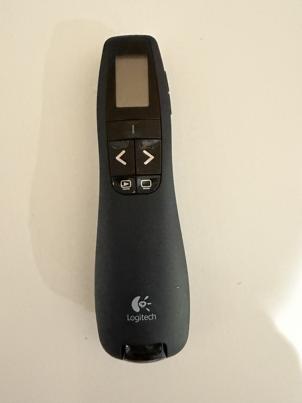 Logitech R400 Wireless Presentation Pointer Remote, Black, 10m+ Range