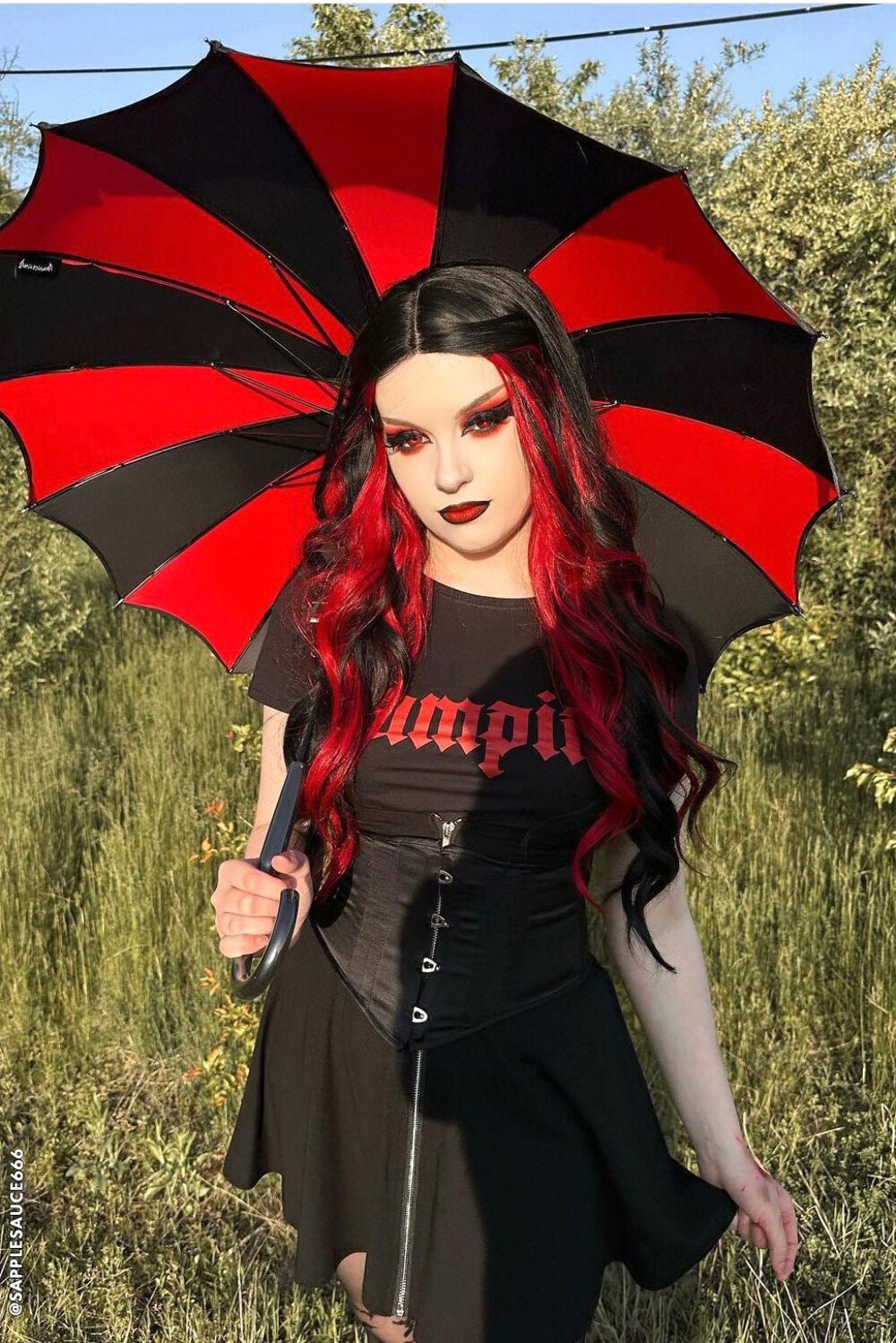 Batwing Pagoda Umbrella [BLACK/RED STRIPED] Goth Emo Fancy