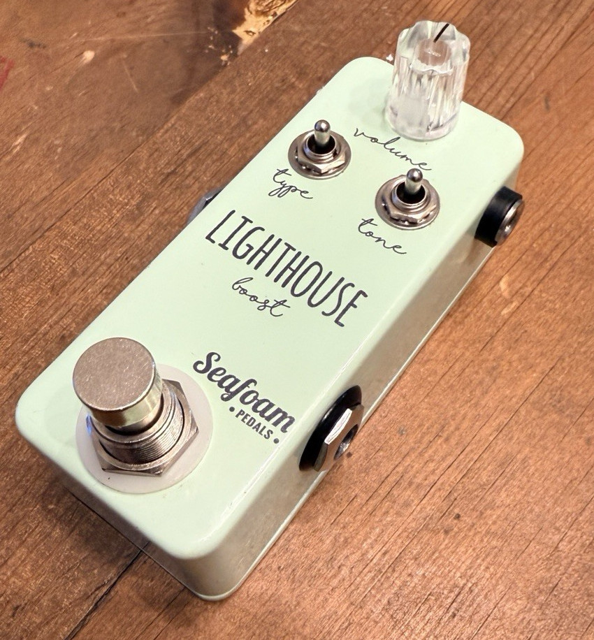 Seafoam Pedals Lighthouse Boost Boutique Pedal - Seafoam Green Mini Boost Pedal