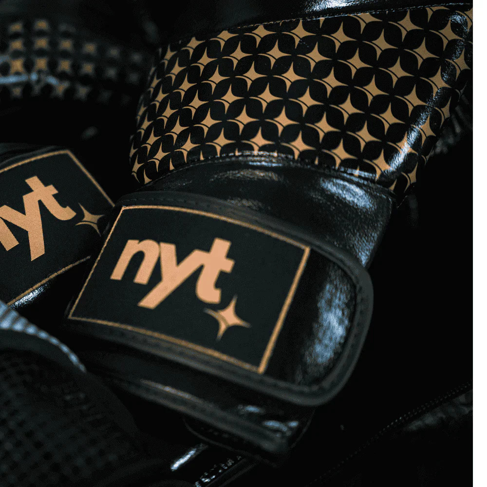 NYT Star Boxing Gloves Black/Sand