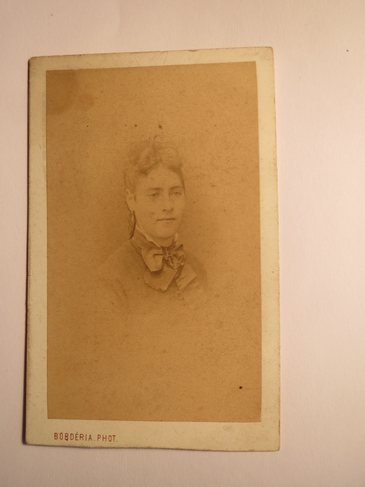 Reims - young woman - portrait / CDV lamb type chromotype