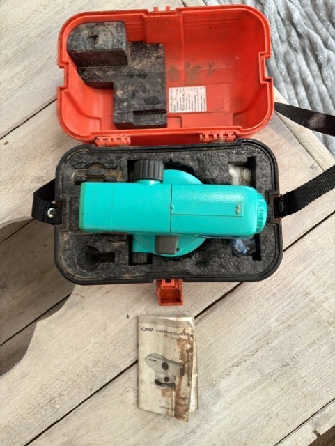 Sokkia C3 30 automatic level With Original Case & Instructions