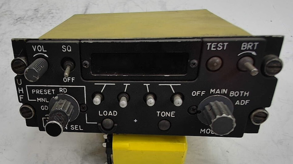 UHF Control Panel C-9816/ARC-159V Collins 622-2287-002
