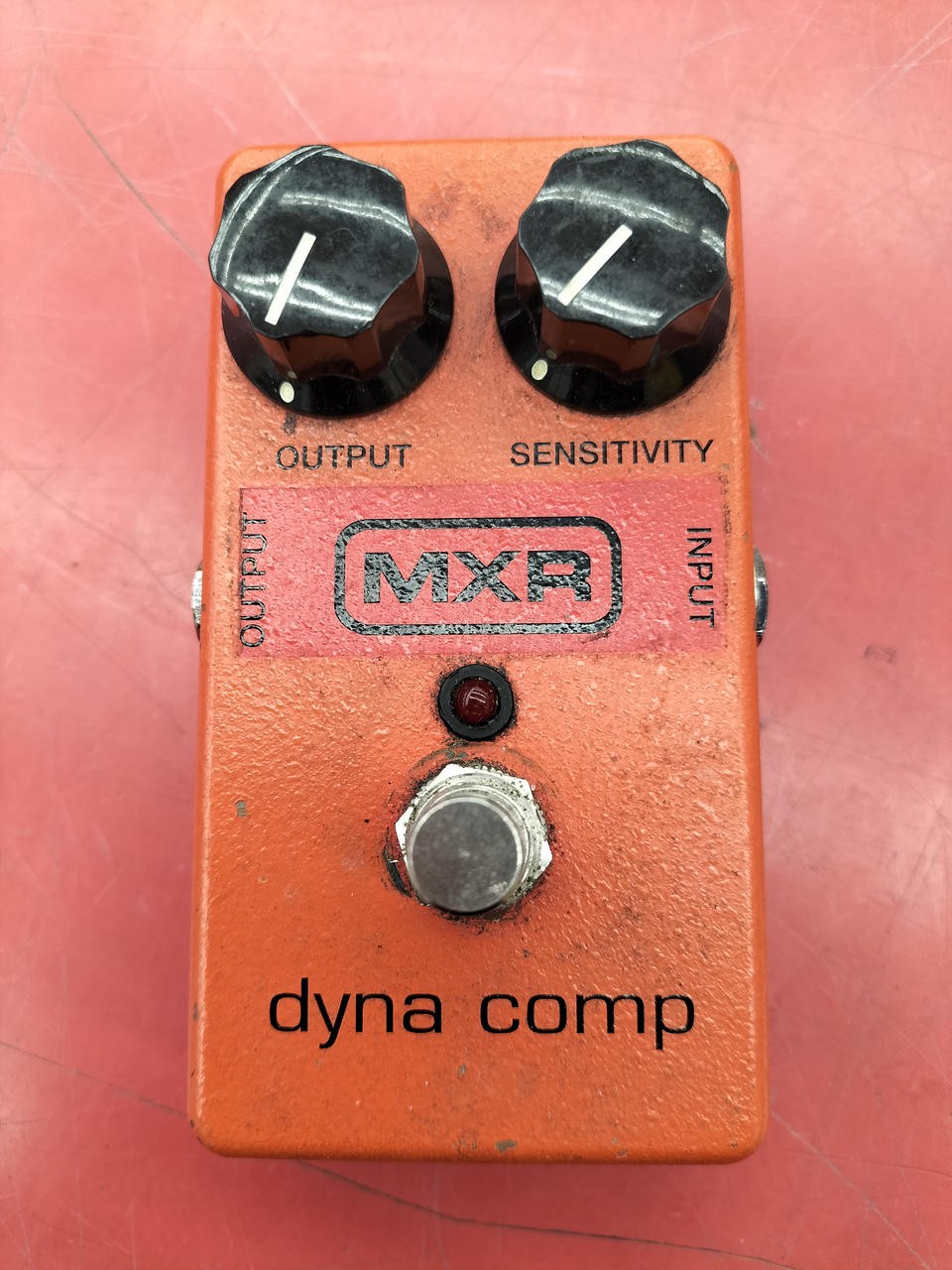 MXR Dyna Comp M102 Compressor Guitar Effects Pedal Used