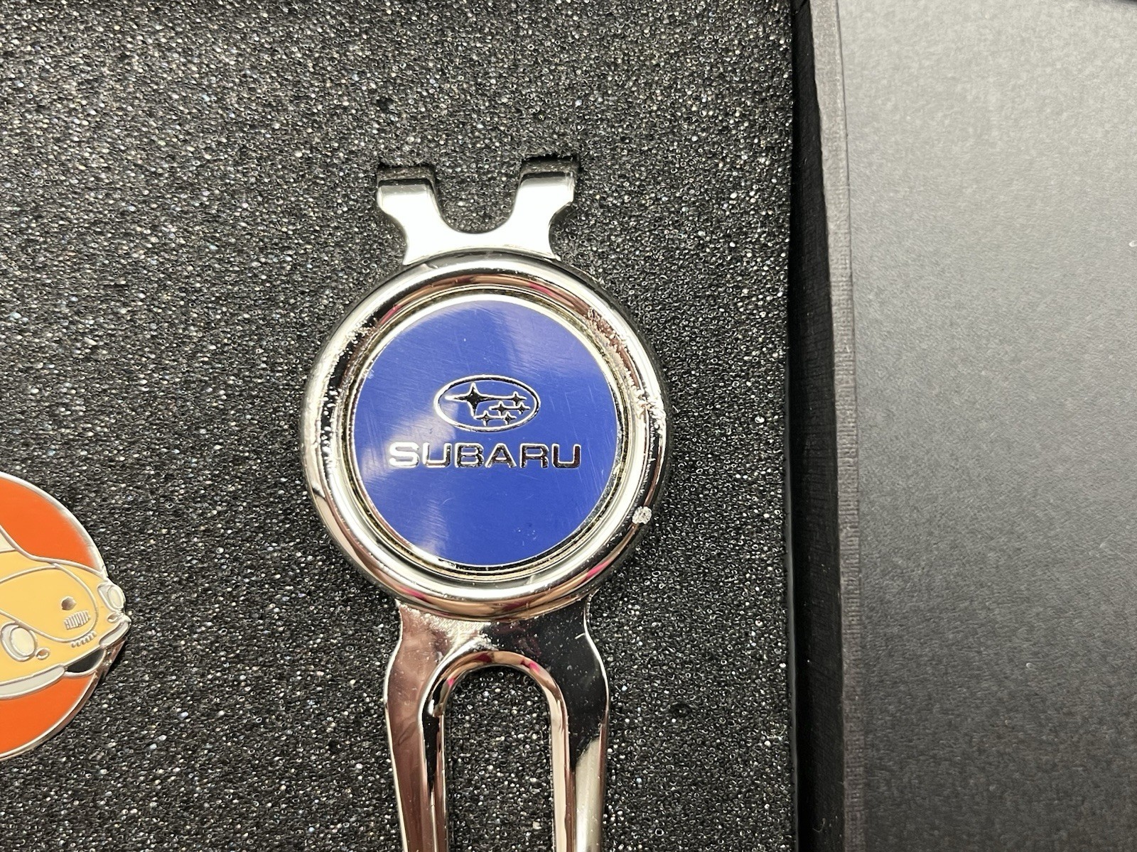 Subaru 50th Anniversary Golf Marker Set Golf green fork