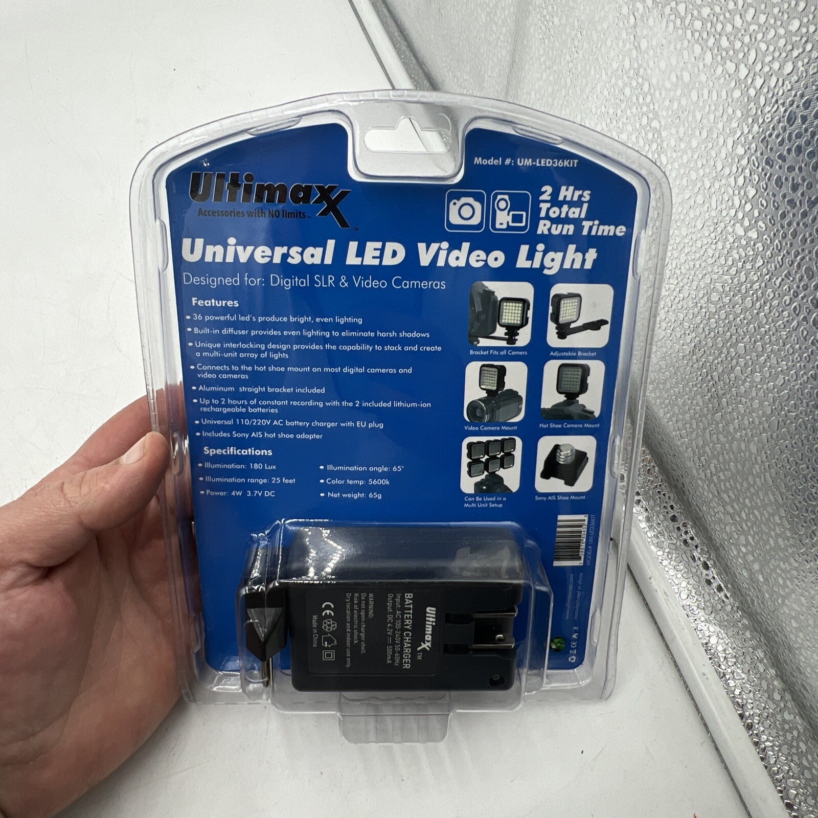 ULTIMAXX UNIVERSAL LED VIDEO LIGHT STUDIO SERIES - MODEL - UM-LED36KIT - SEALED