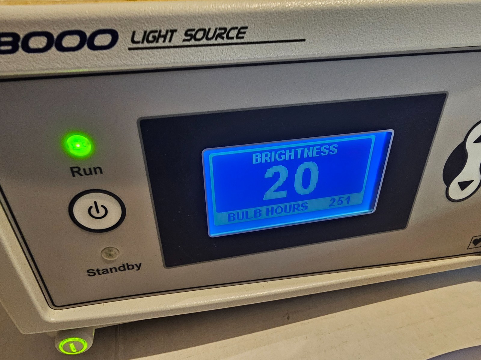 Stryker Light Source X8000
