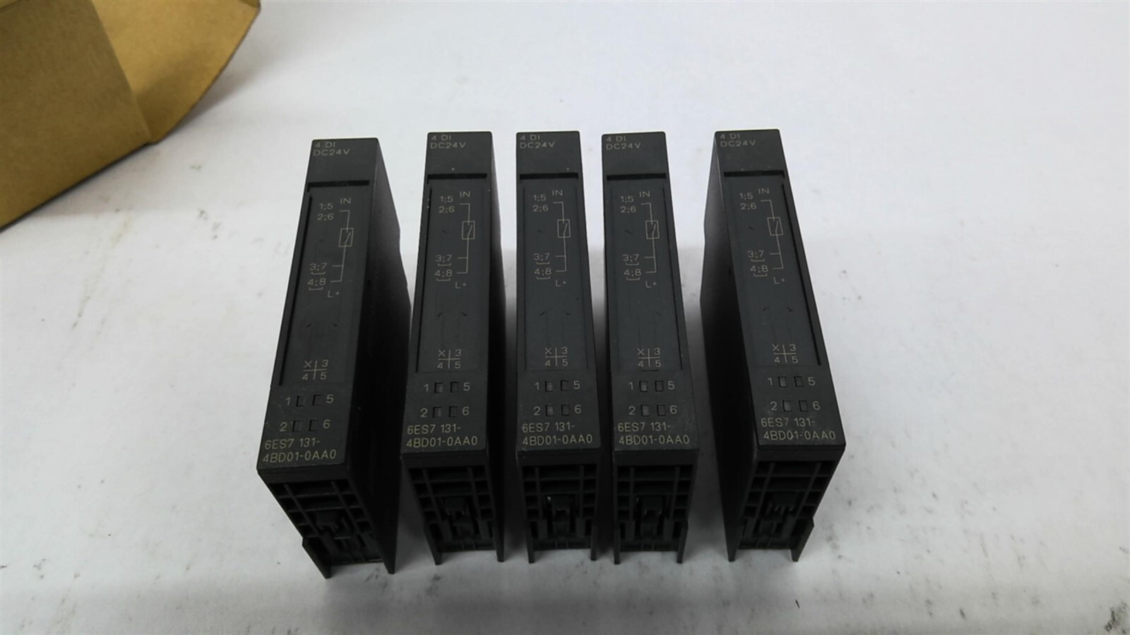 Siemens 131-4BD01-0AA0 Digital Output Module Box of 5