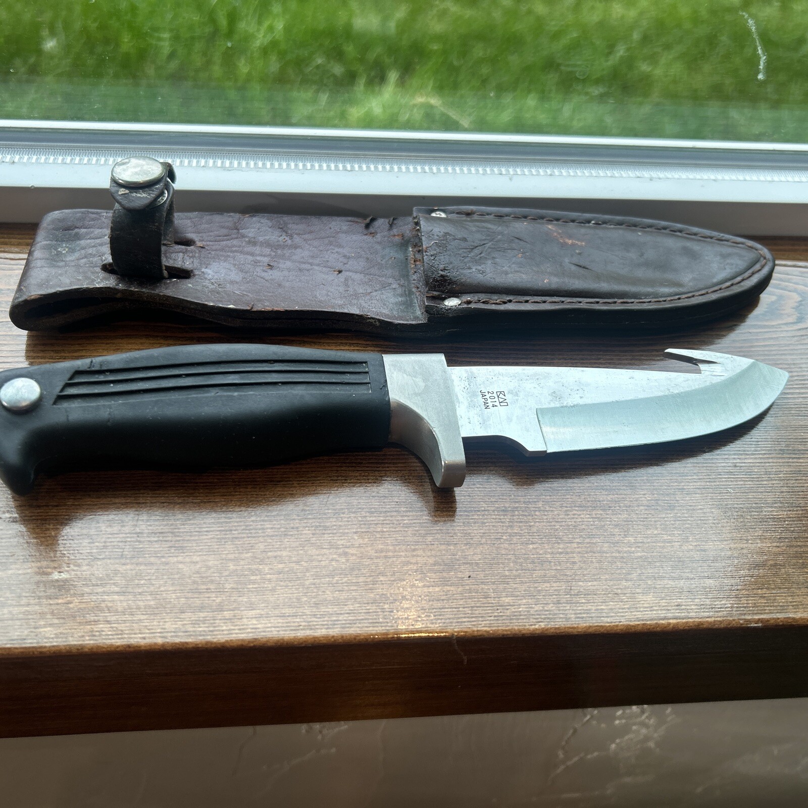 KERSHAW KAI 2014 HUNTING KNIFE WITH GUT HOOK , SHEATH - FREE SHIPPING