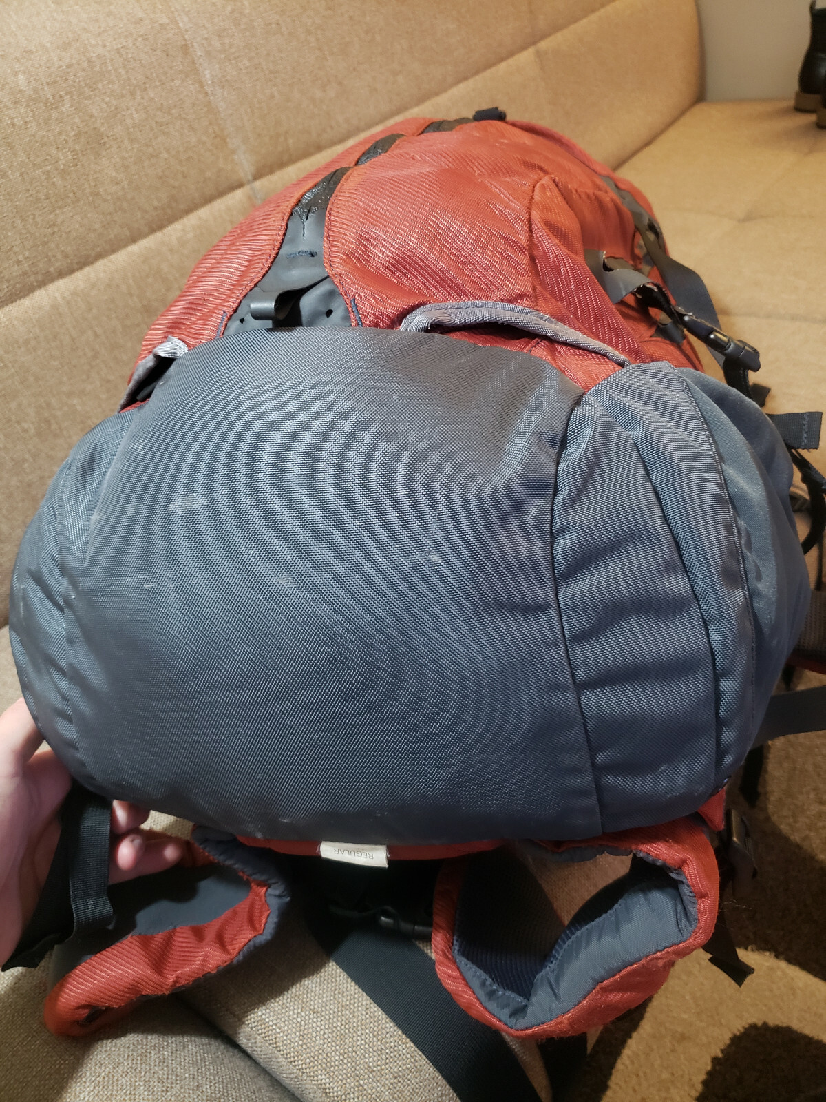 EMS EASTERN MOUNTAIN SPORTS High-Quality Internal Frame Backpack