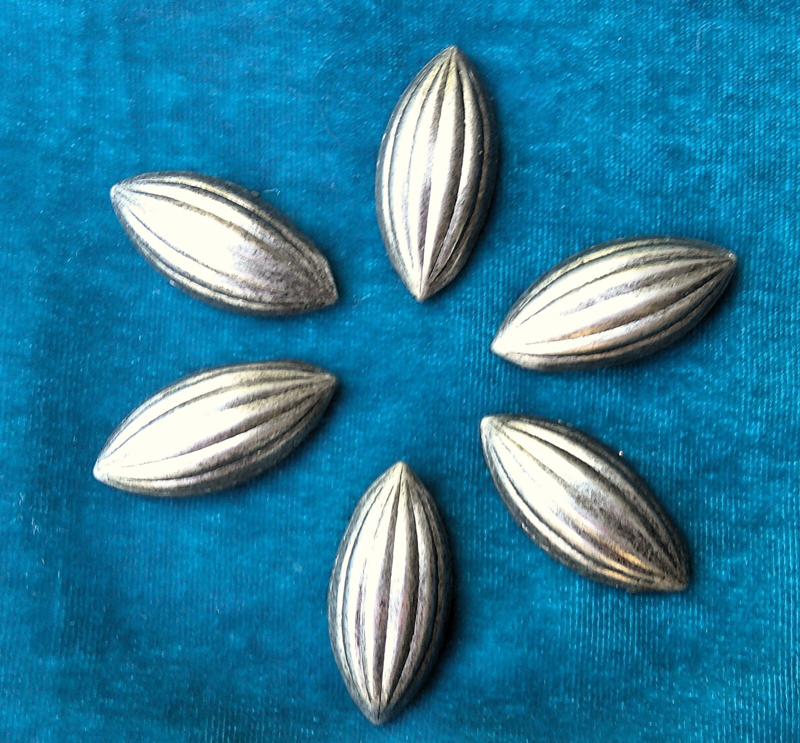 Authentic Double D Ranch Concho Petal Studs Set of 6 VGUC