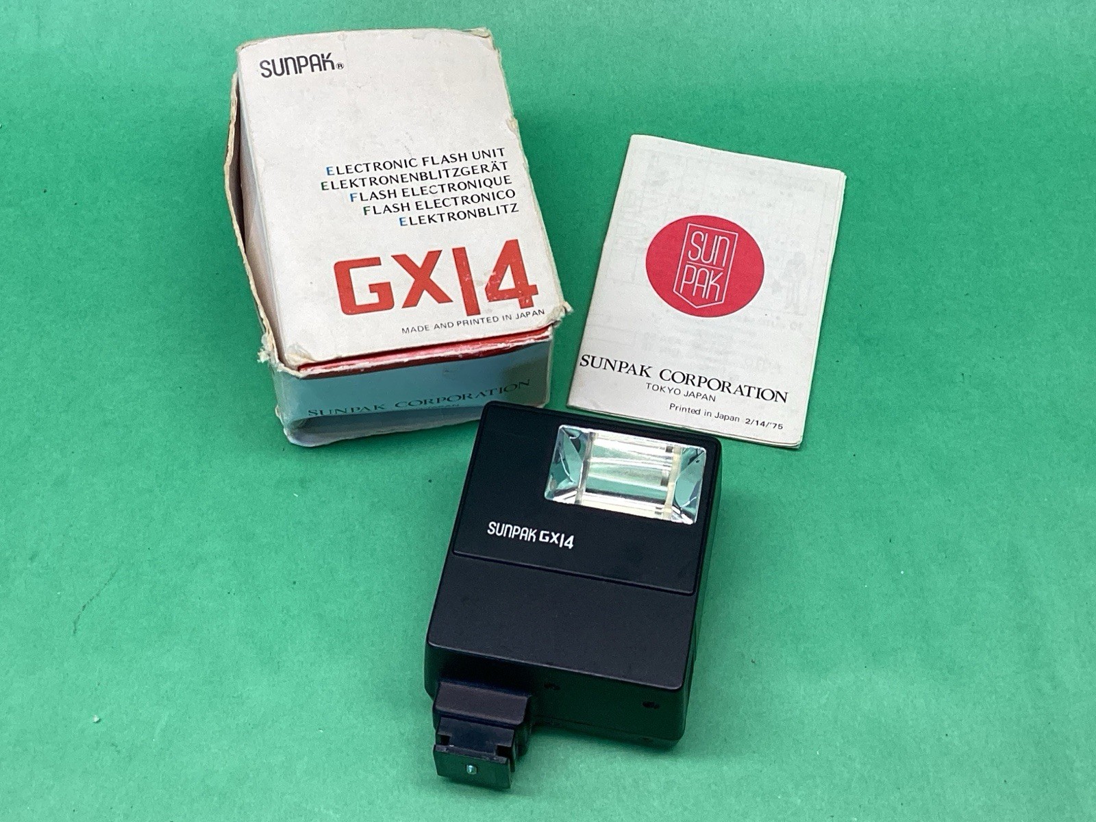 SUNPAK GX14 Hot Shoe Mount Flash Vintage Film SLR Camera Compact Strobe - Works!