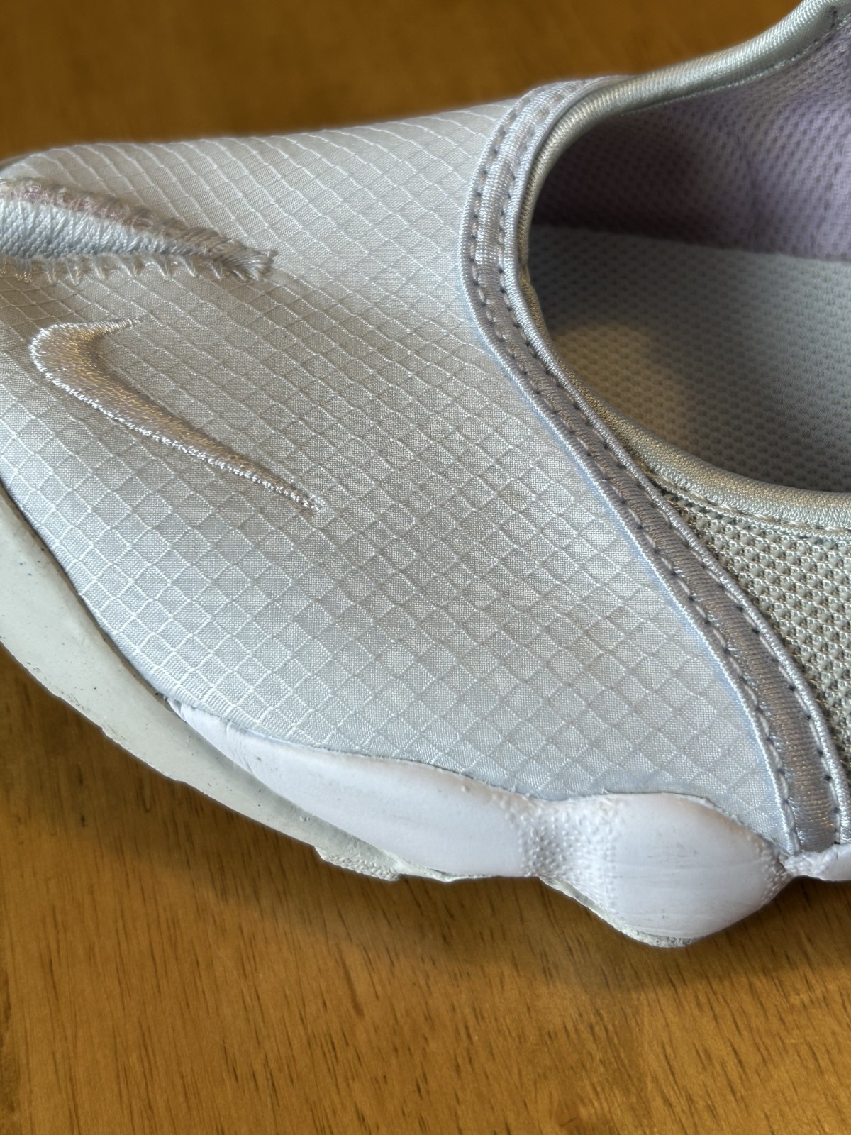 Nike Air Rift DV2926-300 Split Toe Tabi Sneakers Women US 9 Pastel Color Japan
