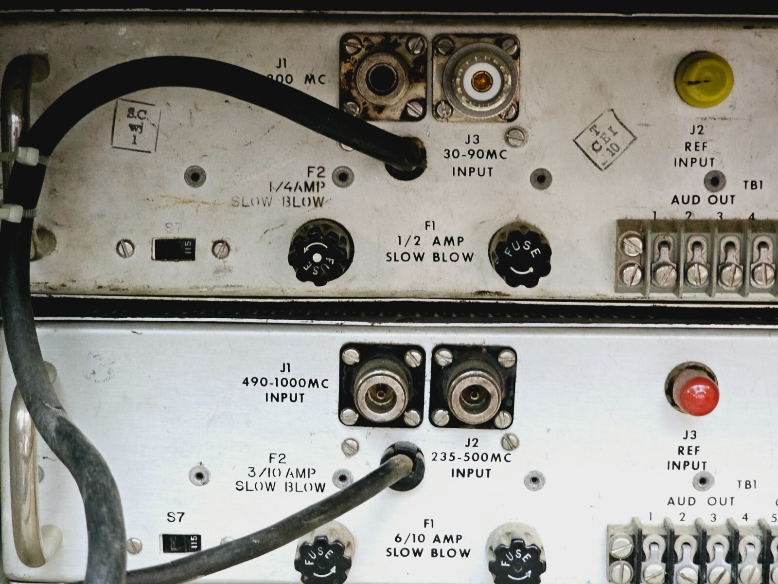 RARE Watkins Johnson CEI 975-2 775-3 Communications Ham Shortwave Receivers